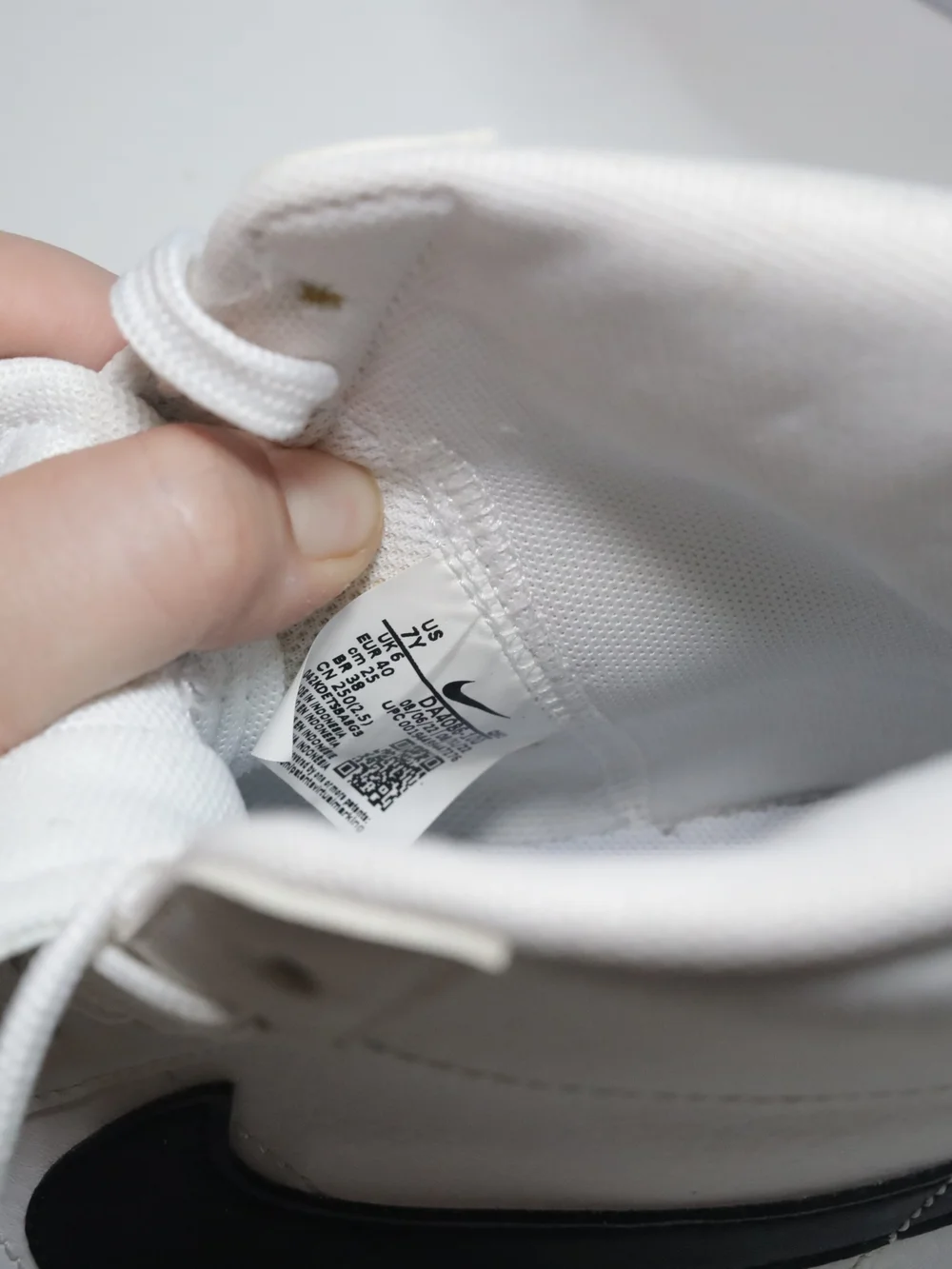 Nike Blazer Mid 77 Size 7Y Model DA4086-100